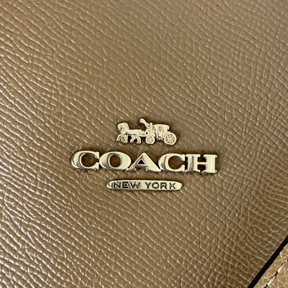 COACH City Zip Tote in Tan Leather With Matching Slim Envelope Wallet EUC - Picture 8 of 13